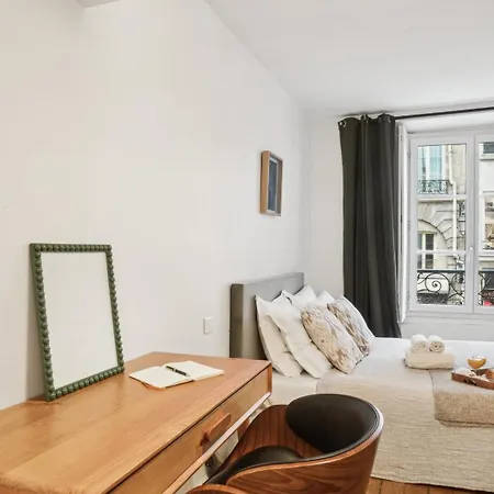 Apartment Bnbnook - Cozy 1br By Louvre, Opera, & Le Marais Paris